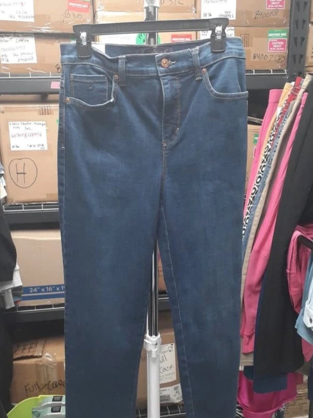 Lady's Gloria Vanderbilt Jeans 8P ORG $48 NWT (Rack 2)